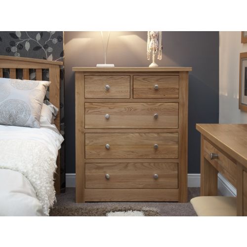 Torino Solid Oak 5 Drawer Chest of Drawers.