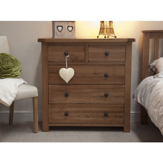 Rustic Solid Oak 5 Drawer Chest of Drawers.