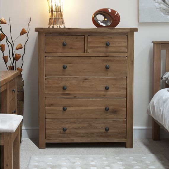 Rustic Solid Oak 6 Drawer Chest of Drawers.